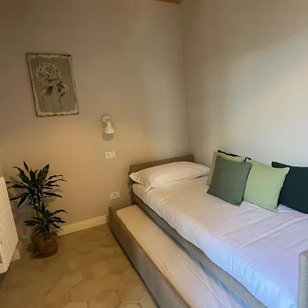 Lakeview Jonny House On The Roofs Апартаменты